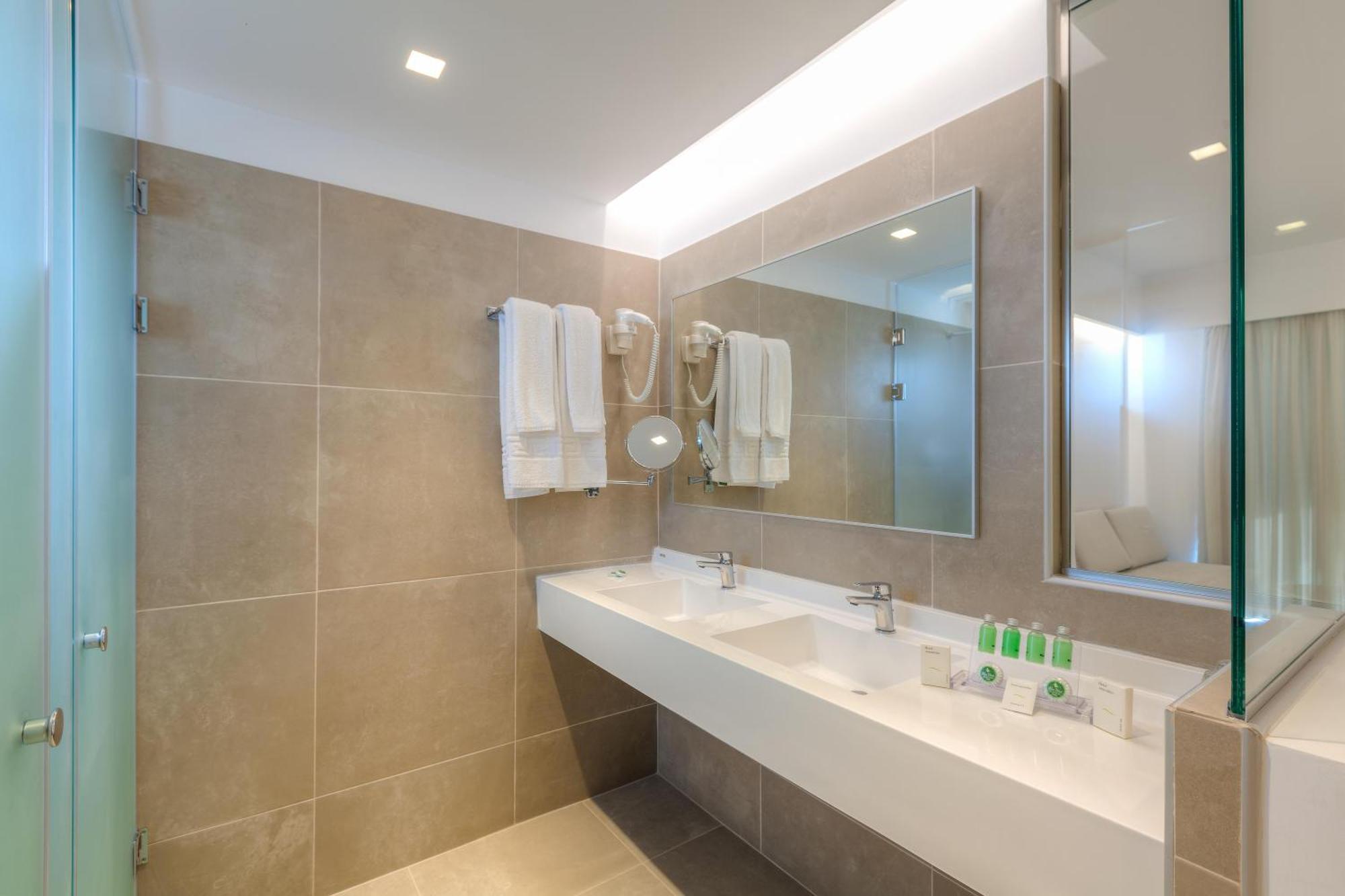 Hotel The Aeolos 4*