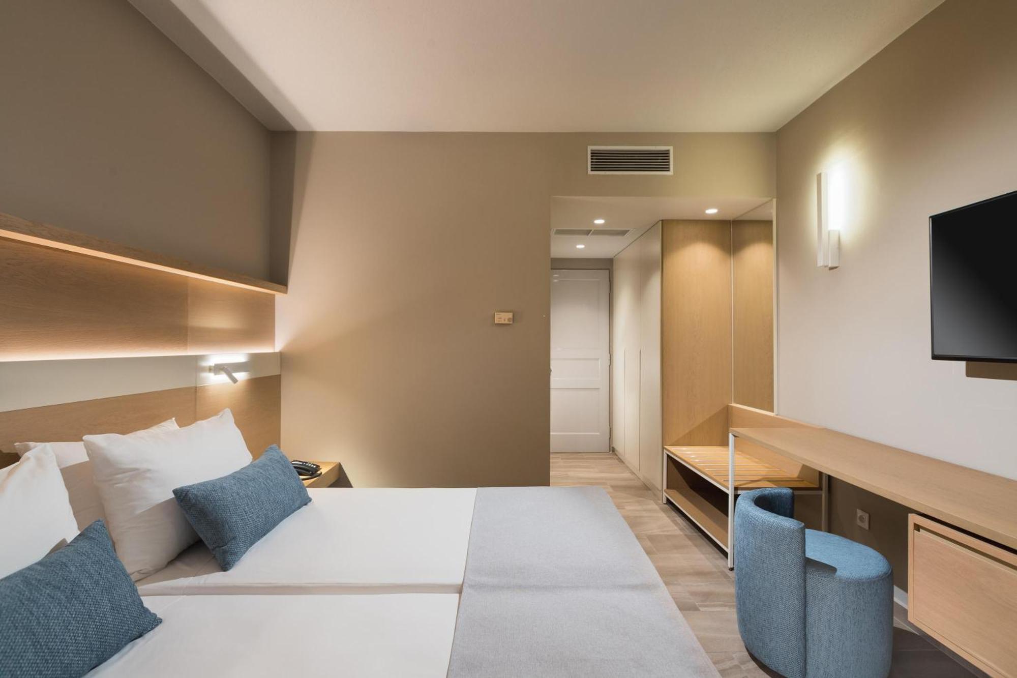 Hotel The Aeolos 4*